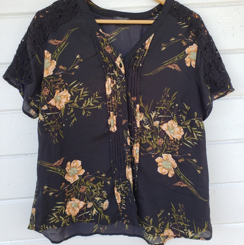 Hannah Button Up Floral Crochet Lace Pleated Shirt